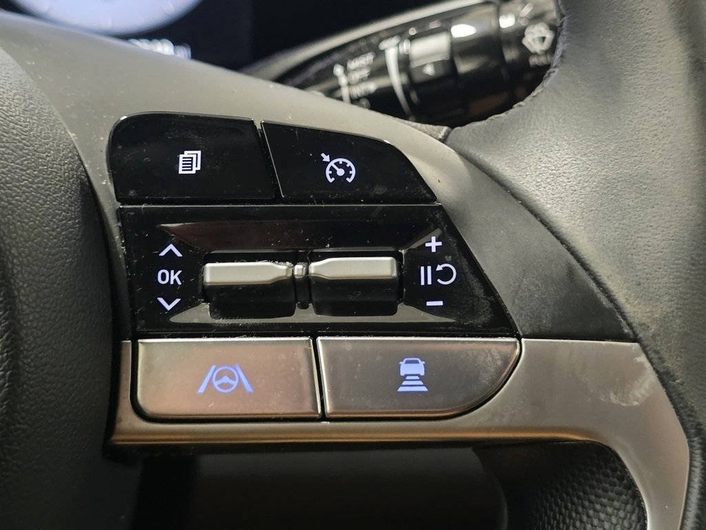 Used 2023 Hyundai Elantra SEL w/ Convenience Package image 31