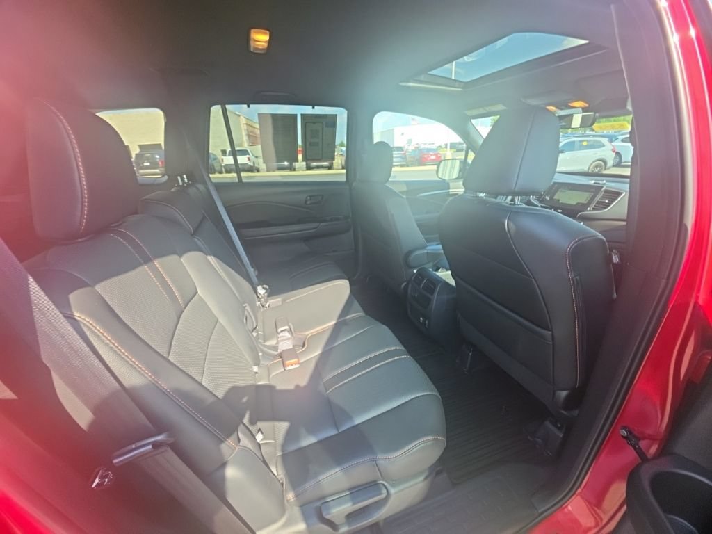 Certified 2023 Honda Passport TrailSport image 32