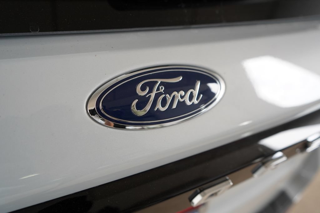 New 2026 Ford Explorer Active RWD image 6