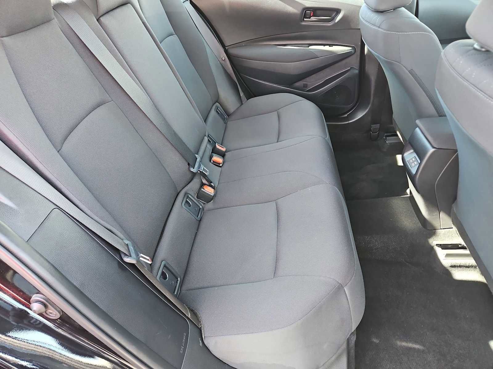 Used 2025 Toyota Corolla LE image 19