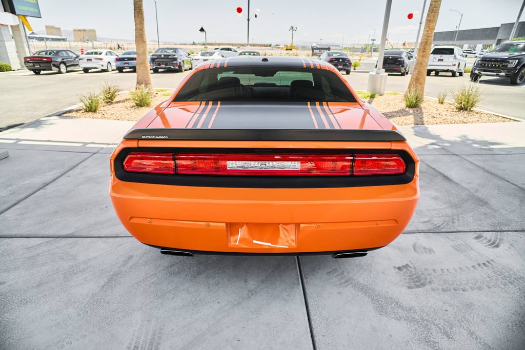 Used 2014 Dodge Challenger R/T RWD image 10