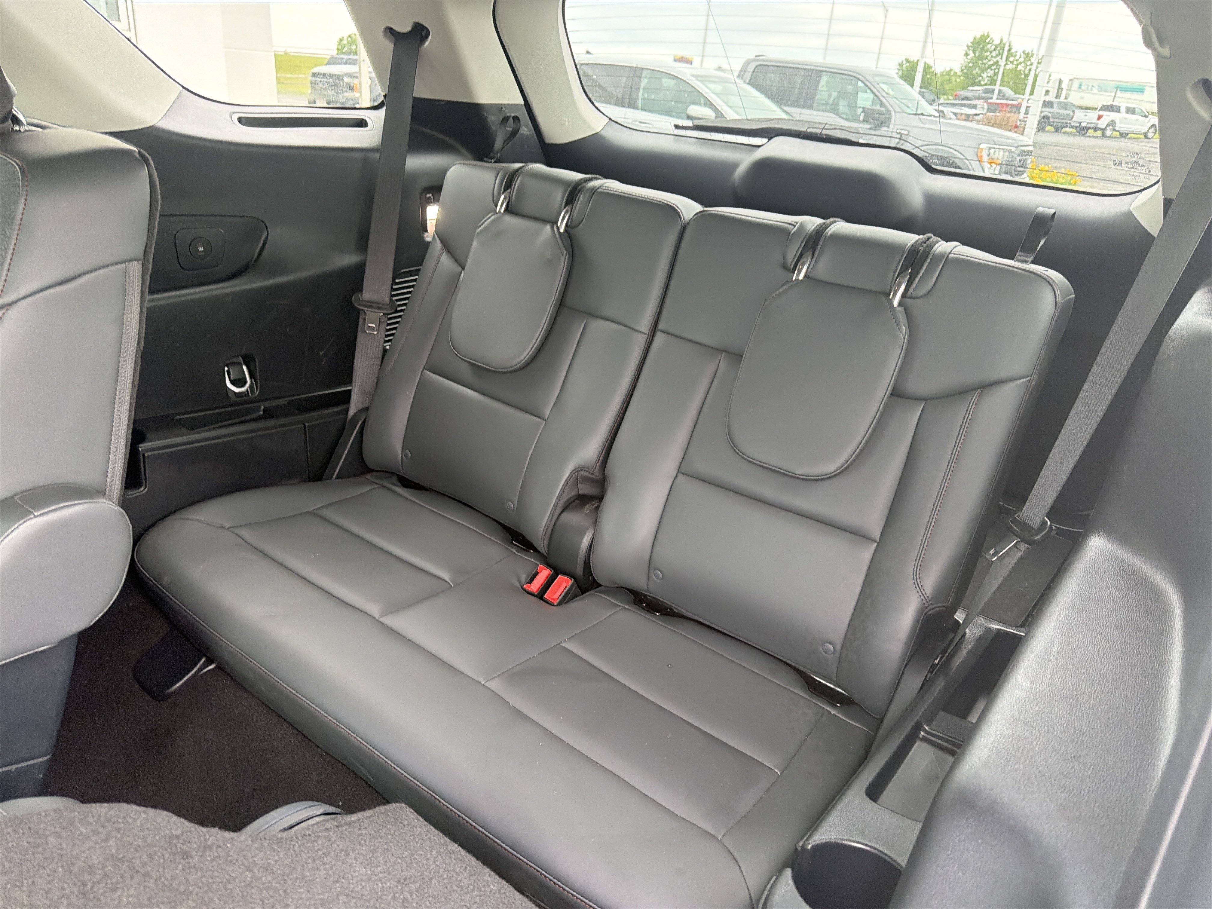 Used 2025 Ford Explorer Active w/ Active Comfort Package AWD/4WD image 27