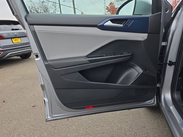 Used 2024 Volkswagen Taos SE image 16