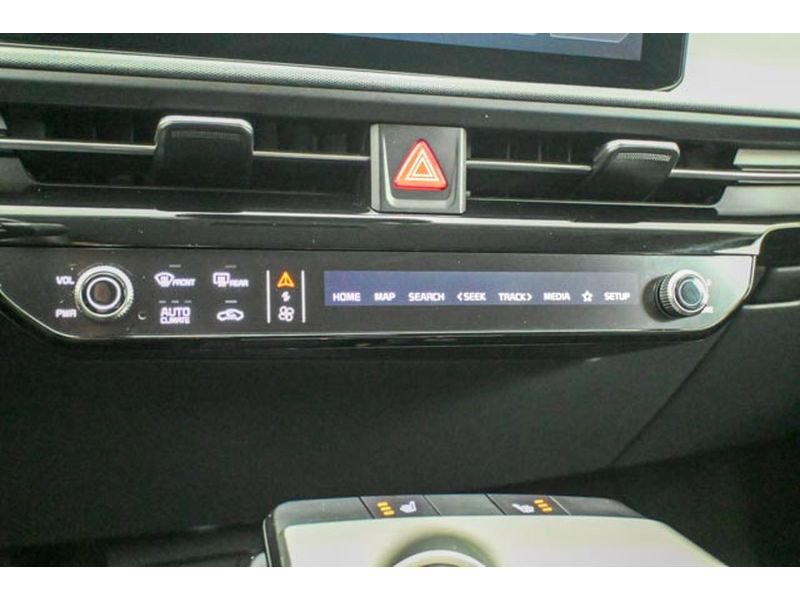 Used 2025 Kia EV6 Light image 29