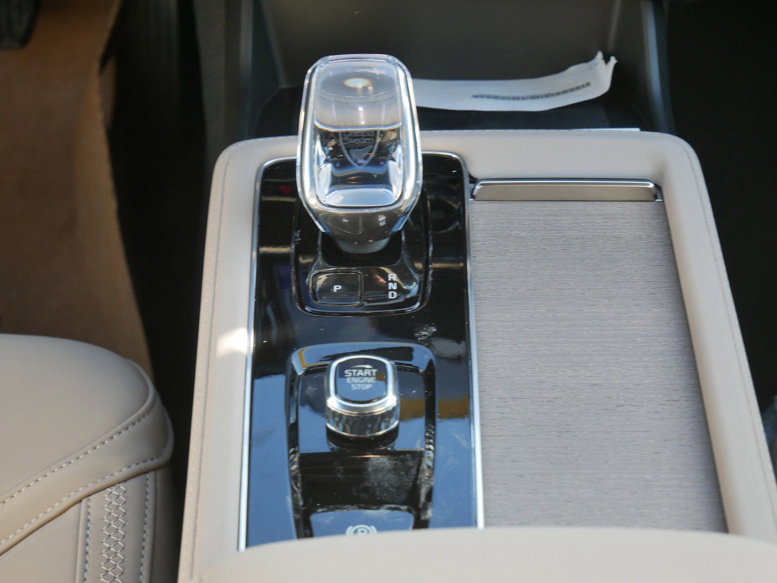 New 2026 Volvo XC90 T8 Plus w/ Protection Package Premier image 9