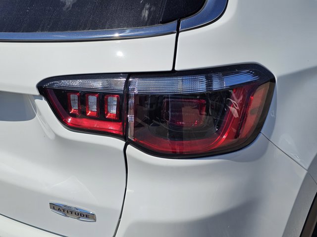 Used 2023 Jeep Compass Latitude w/ Convenience Group image 9