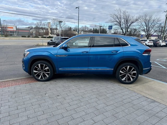 New 2025 Volkswagen Atlas Cross Sport SEL Premium R-Line image 4