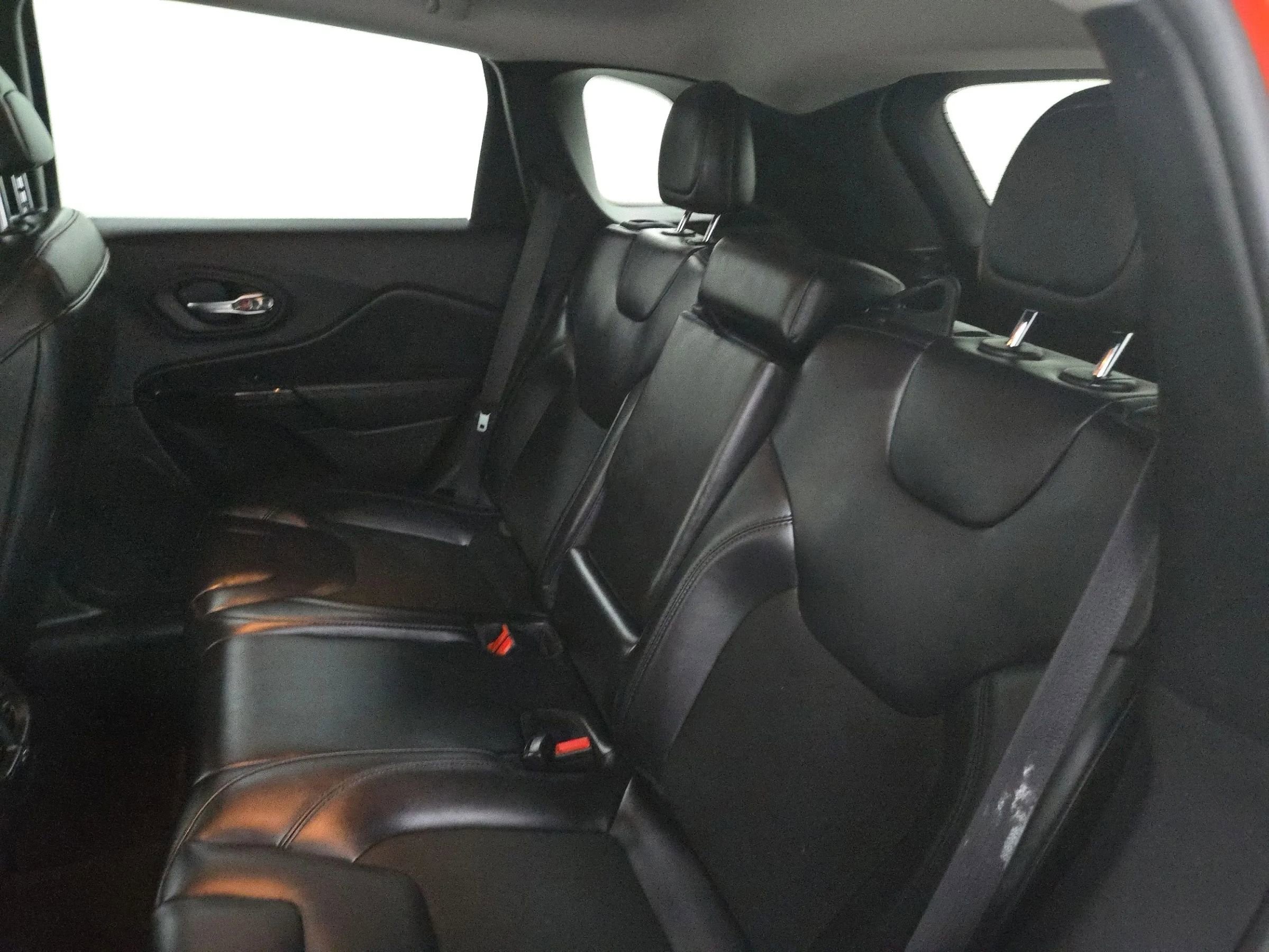 Used 2021 Jeep Cherokee Latitude image 14