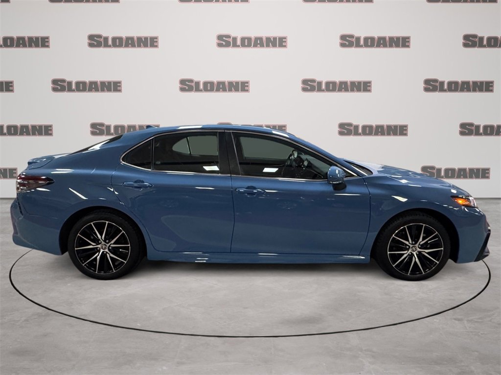 Used 2024 Toyota Camry SE image 6