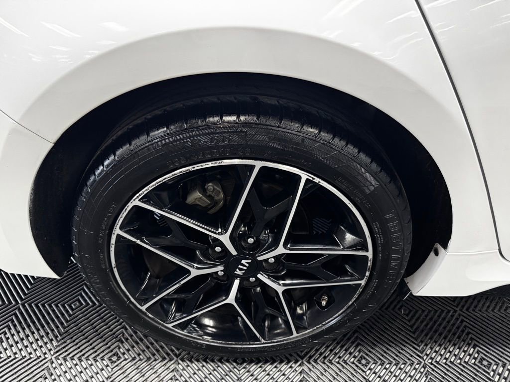 Used 2020 Kia Optima SE image 19