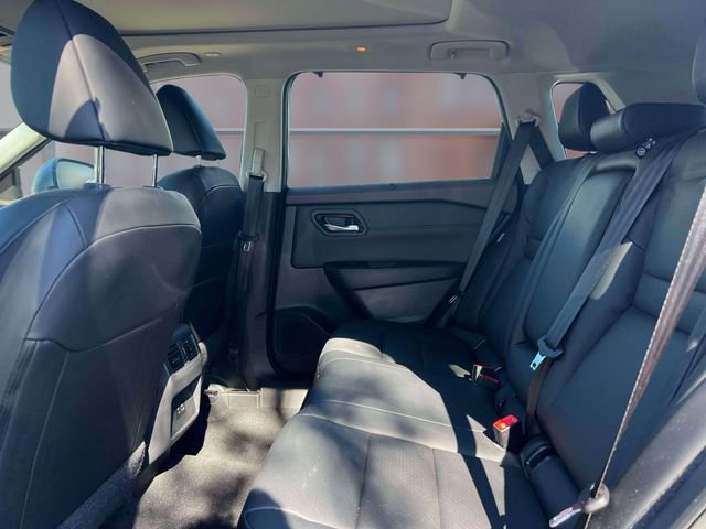 Certified 2023 Nissan Rogue SV w/ SV Premium B Package AWD/4WD image 9