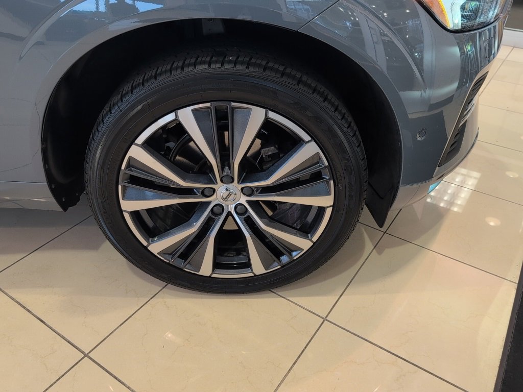 Used 2022 Volvo XC60 B5 Momentum w/ Advanced Package image 52