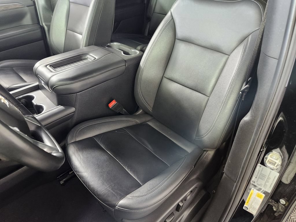 Used 2024 Chevrolet Suburban LT AWD/4WD image 12