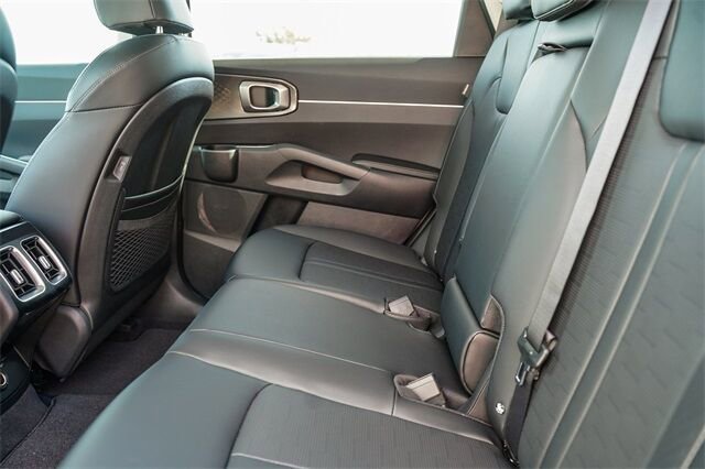 New 2026 Kia Sorento LX image 18