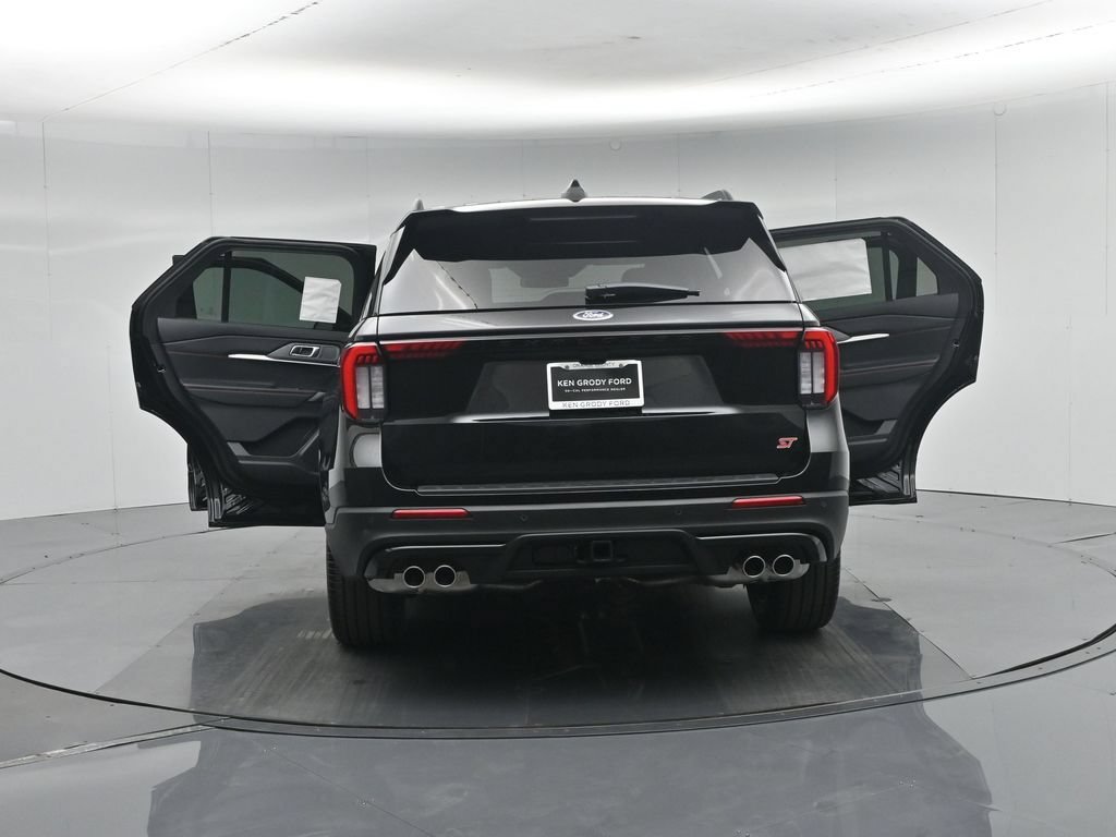 New 2026 Ford Explorer ST RWD image 34
