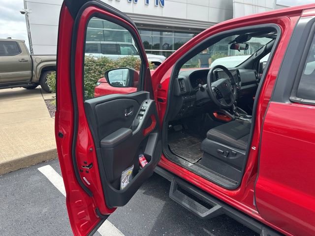 Used 2025 Nissan Frontier PRO-4X AWD/4WD image 11