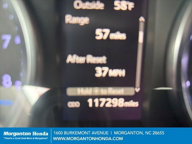 Used 2019 Toyota Highlander LE image 5