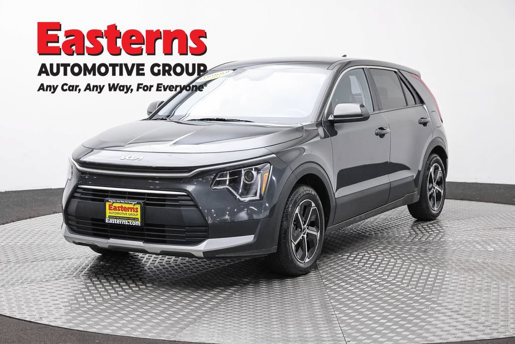 Used 2025 Kia Niro LX