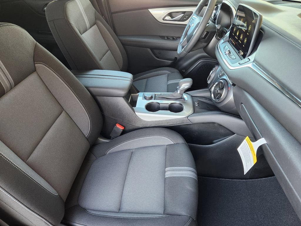 New 2026 Chevrolet Blazer LT w/ Convenience Package FWD image 11