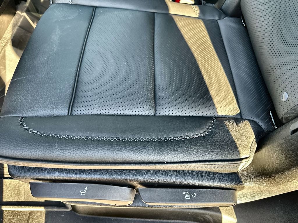 Used 2026 GMC Yukon XL Denali w/ Denali Reserve Package image 17