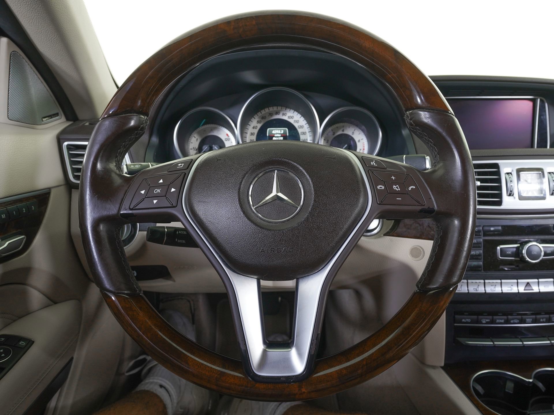 Used 2014 Mercedes-Benz E 350 Cabriolet image 18