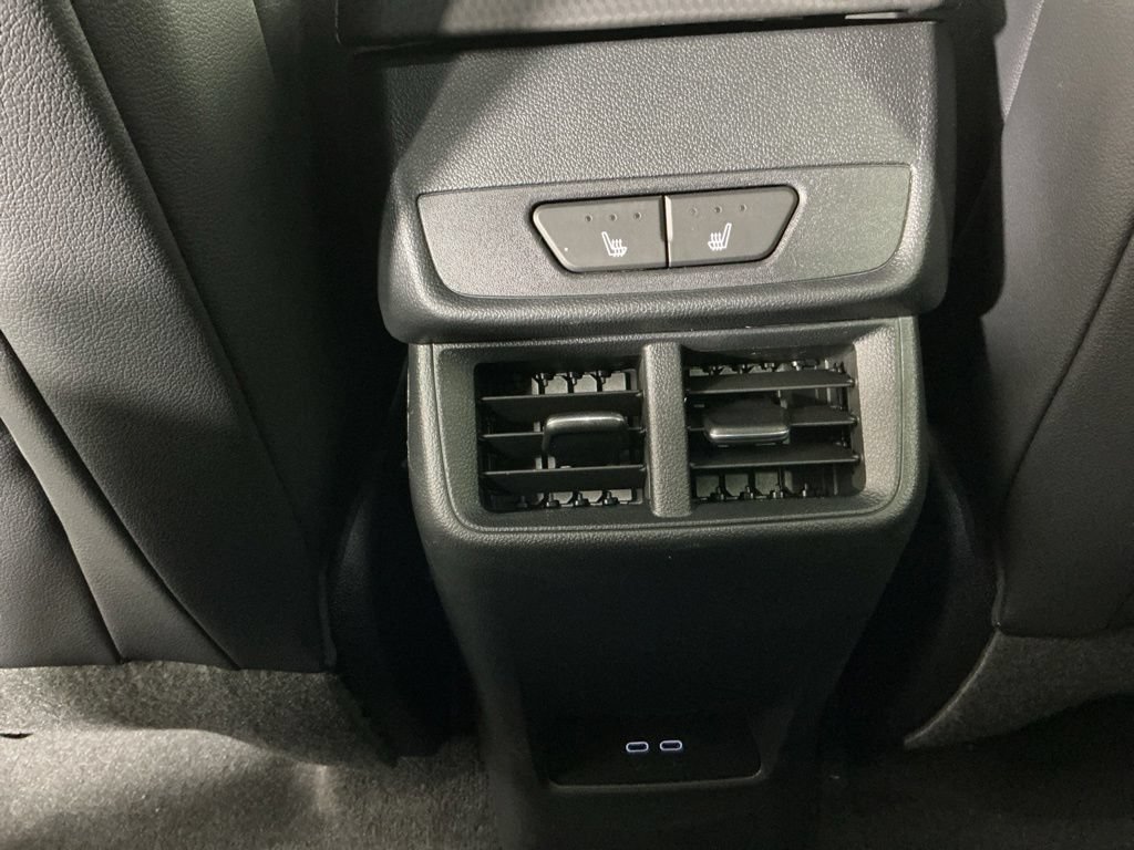 New 2026 Chevrolet Equinox RS w/ Convenience Package III AWD/4WD image 19