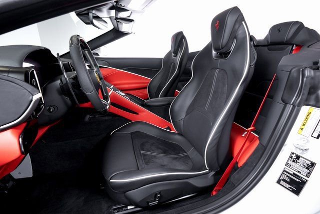 Certified 2025 Ferrari Roma Spider image 4
