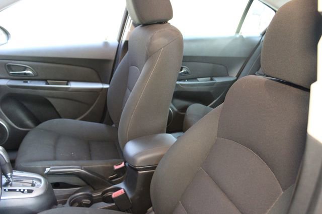 Used 2012 Chevrolet Cruze LT FWD image 16