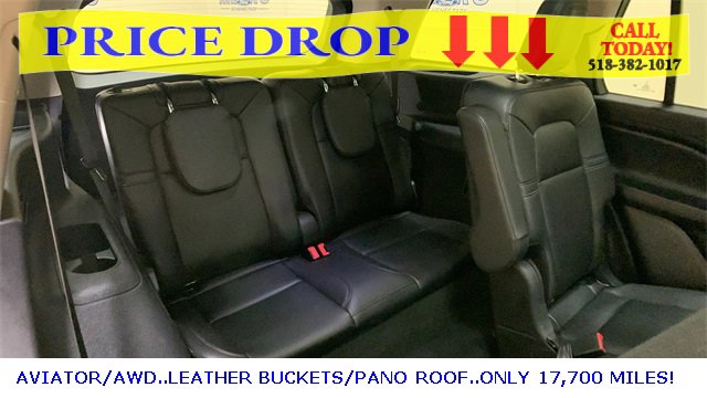 Used 2023 Lincoln Aviator AWD w/ Premium Package image 17