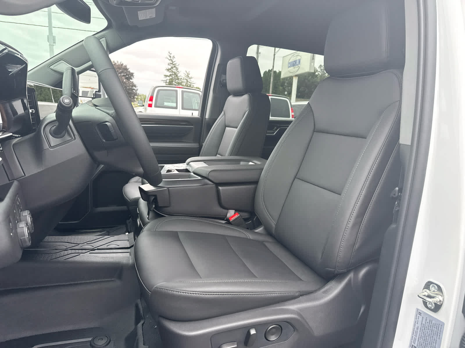 New 2026 Chevrolet Silverado 3500 LT w/ All Star Edition AWD/4WD image 11