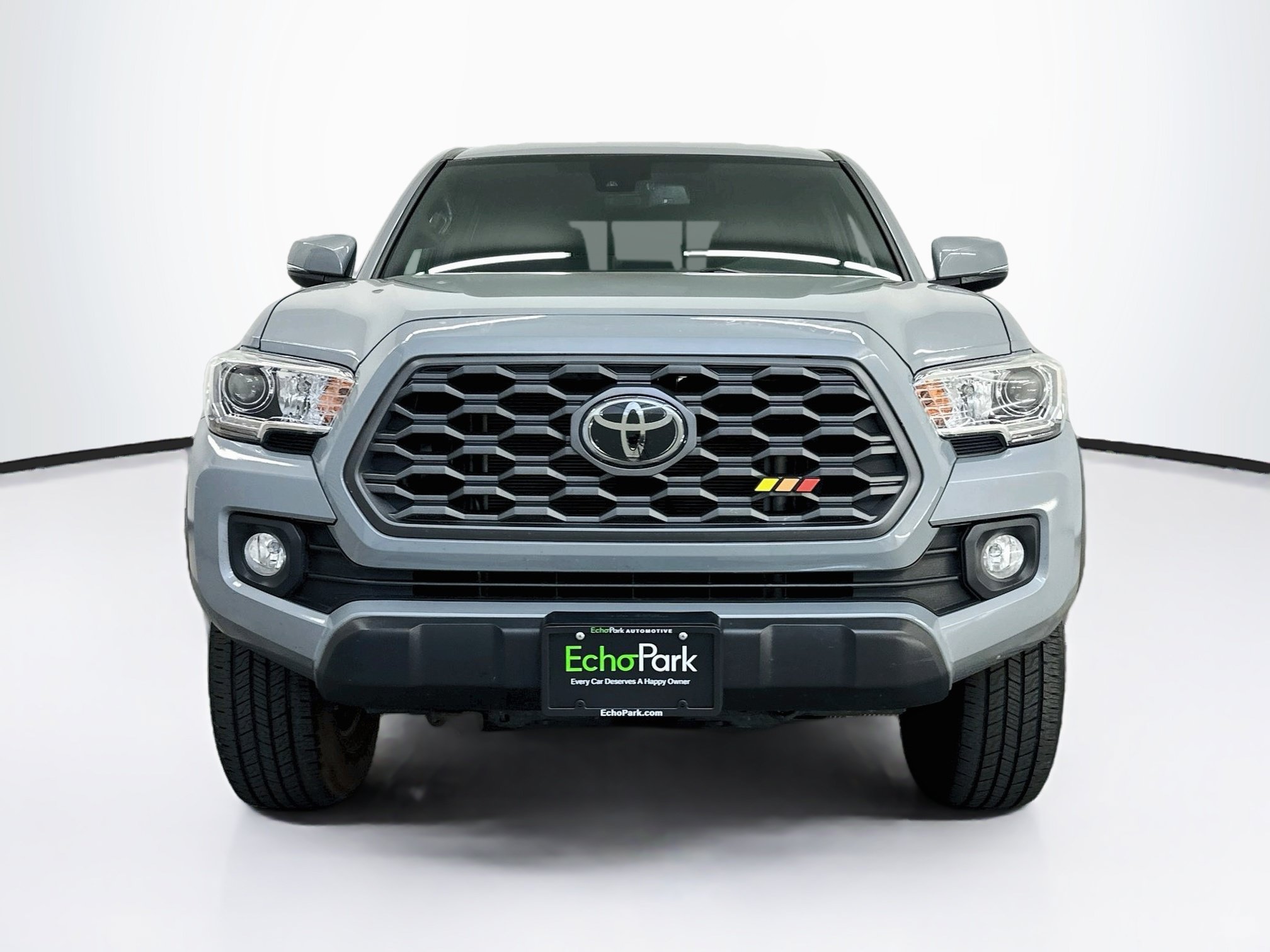 Used 2021 Toyota Tacoma TRD Off-Road w/ Technology Package AWD/4WD image 2