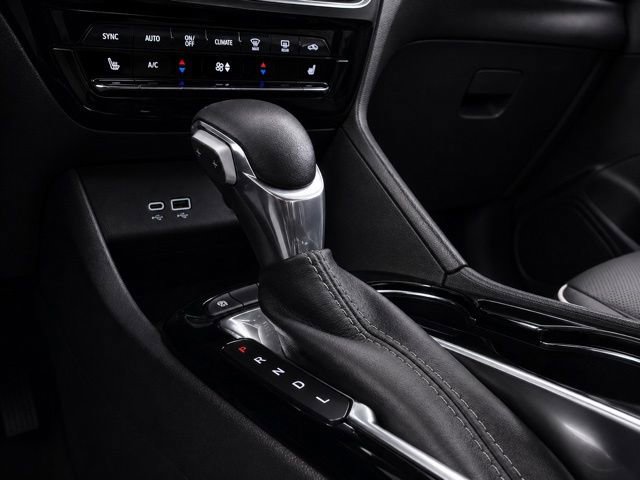 Used 2024 Buick Encore GX Avenir w/ Avenir Convenience Package FWD image 18