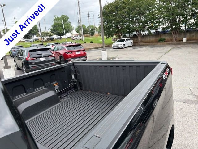 Used 2025 Chevrolet Silverado 1500 LT AWD/4WD image 12