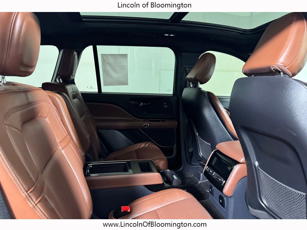Used 2025 Lincoln Aviator Reserve w/ Jet Appearance Package AWD/4WD image 21
