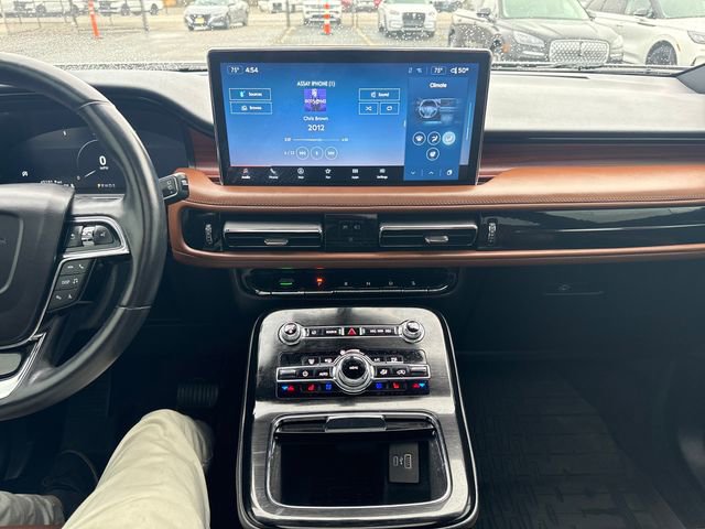 Certified 2022 Lincoln Nautilus Reserve w/ Luxury Package AWD/4WD image 22