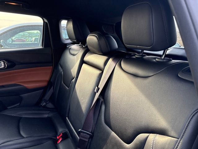 Used 2025 Jeep Compass Limited image 10