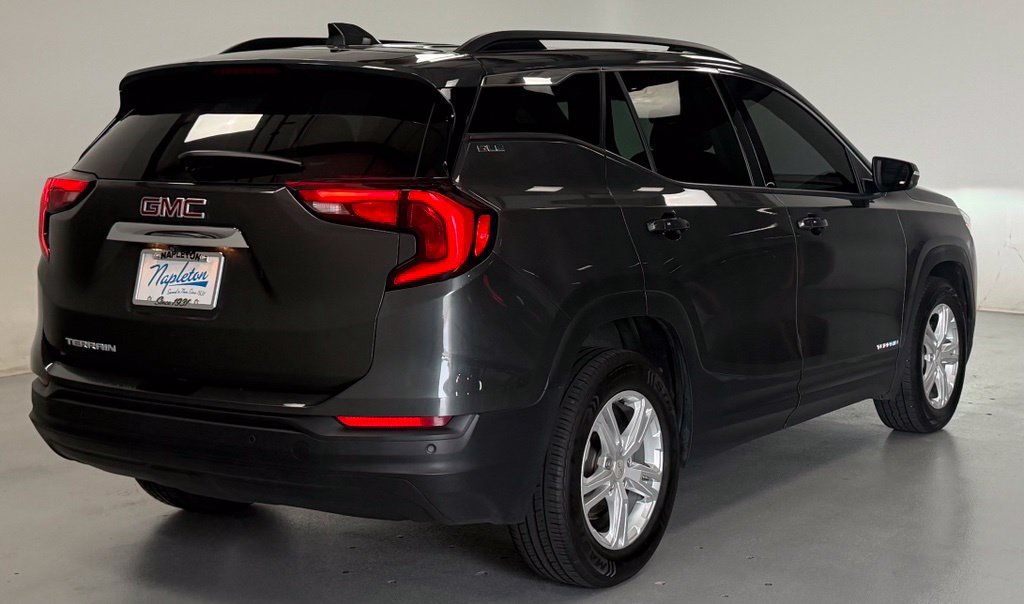 Used 2019 GMC Terrain SLE w/ Driver Convenience Package FWD image 3