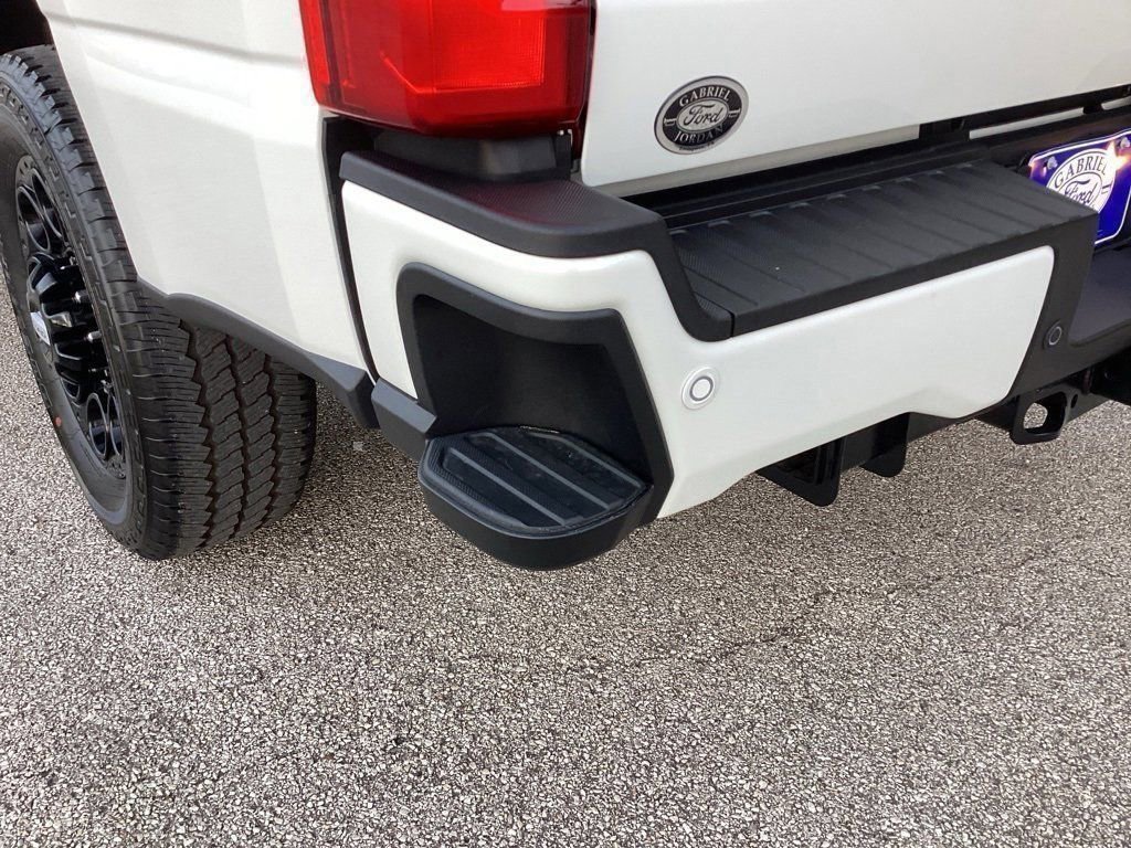 New 2026 Ford F250 Lariat w/ Black Appearance Package image 15