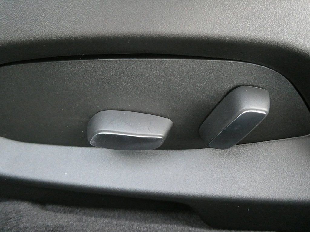 New 2026 Chevrolet Corvette Stingray Coupe w/ Battery Protection Package image 21