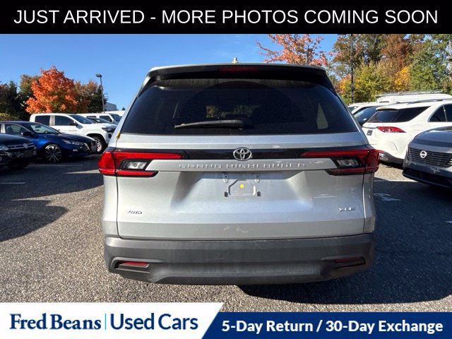 Used 2024 Toyota Grand Highlander AWD image 7