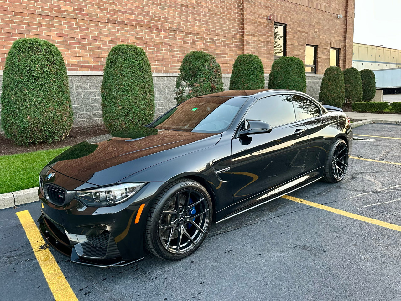 Used 2020 BMW M4 Convertible image 11
