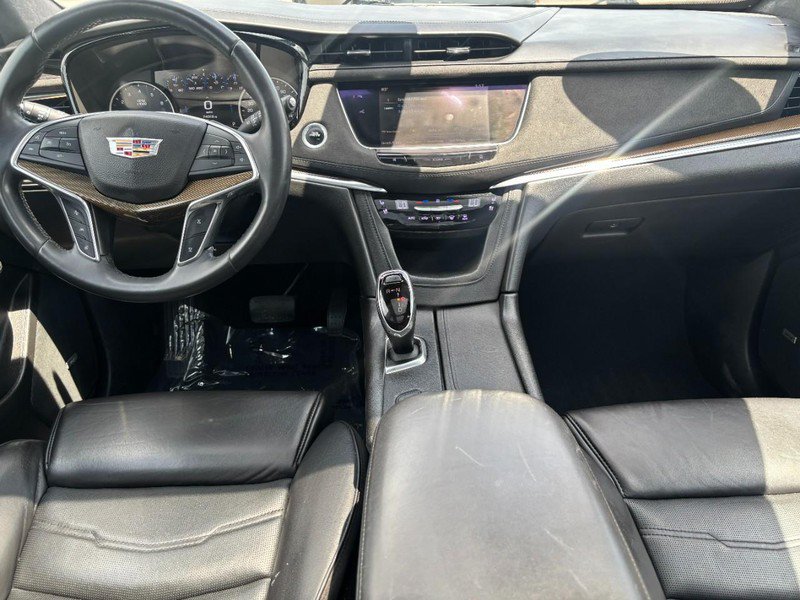Used 2017 Cadillac XT5 Platinum w/ Driver Assist Package AWD/4WD image 13