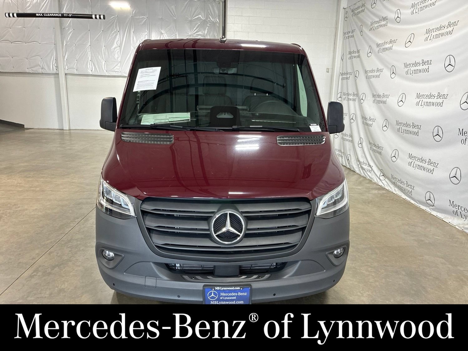 Used 2025 Mercedes-Benz Sprinter 2500 image 2