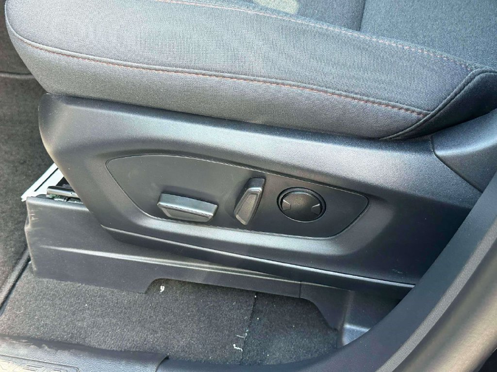 Used 2026 Ford Explorer Active AWD/4WD image 20