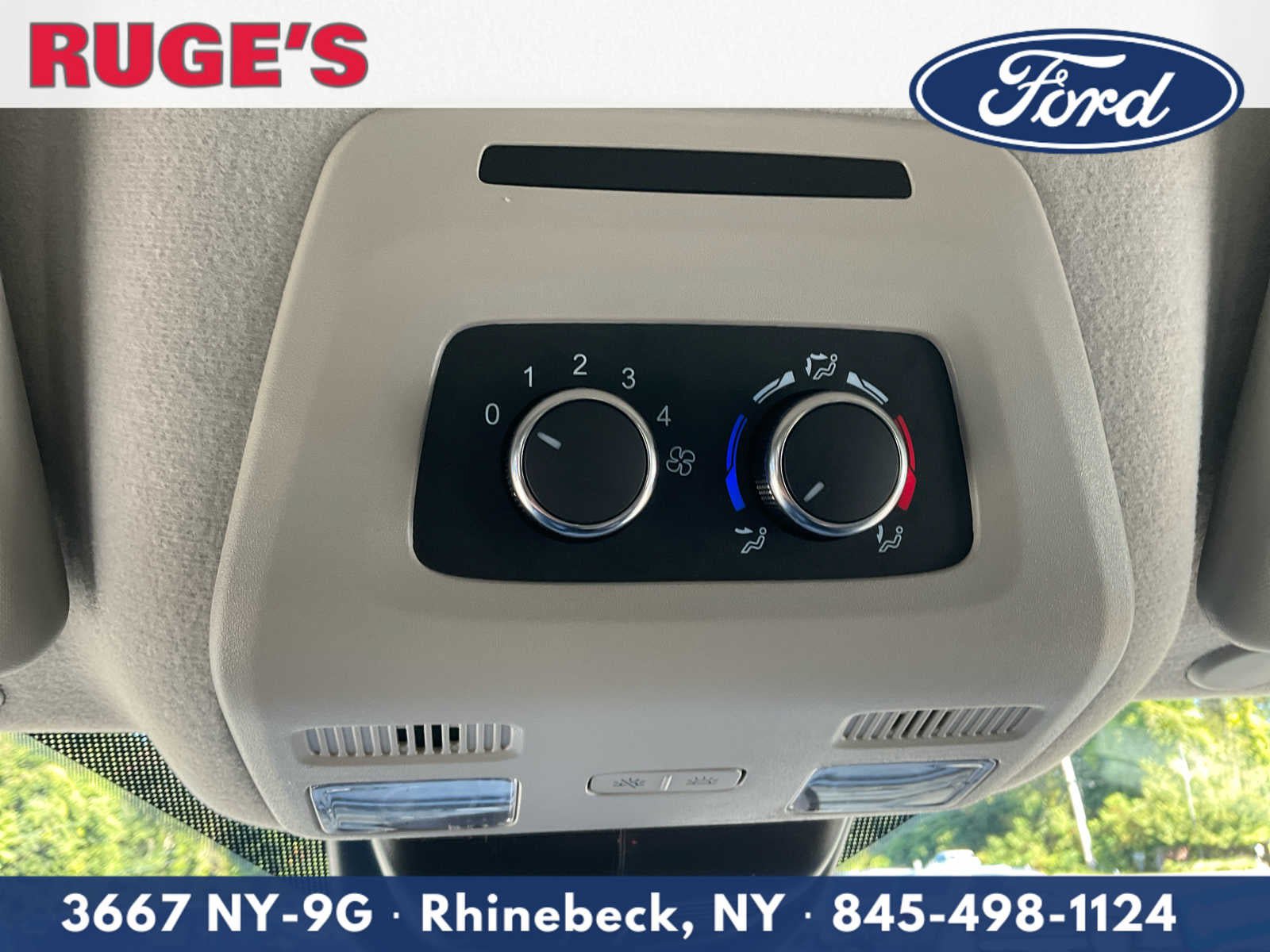 Used 2025 Ford Transit 350 XLT RWD image 29