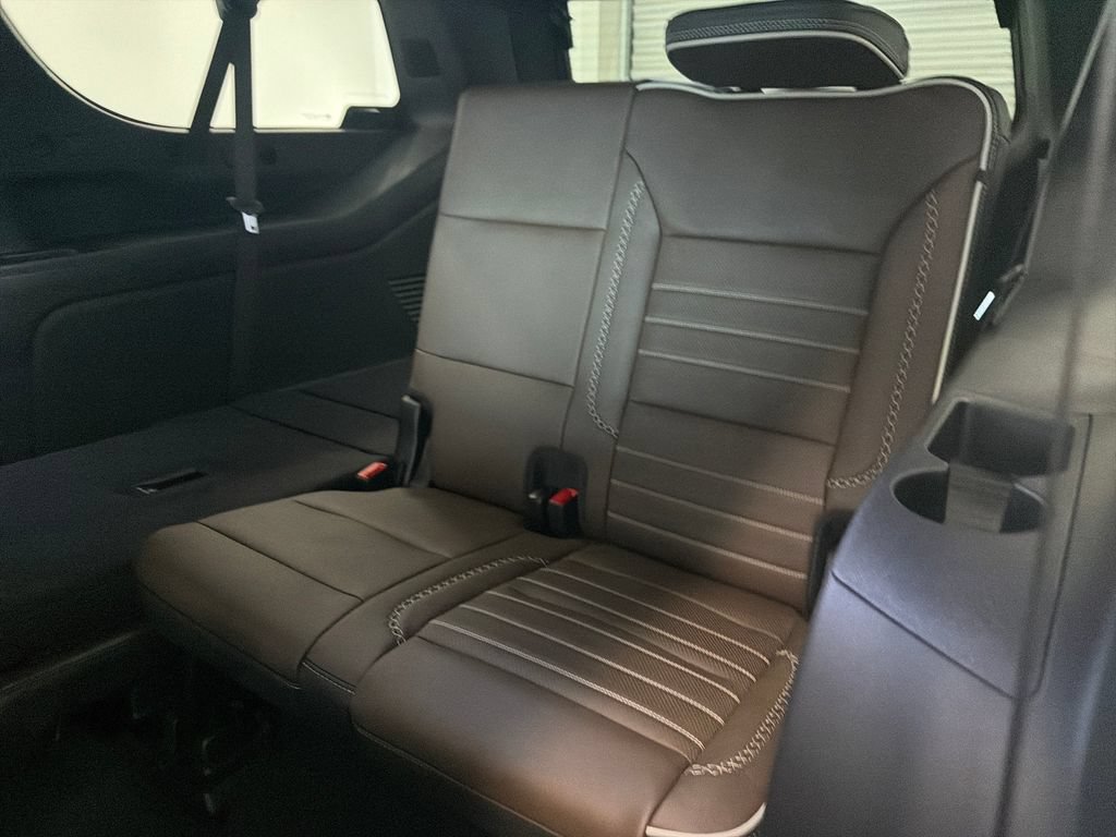 New 2026 GMC Yukon XL Denali Ultimate AWD/4WD image 17