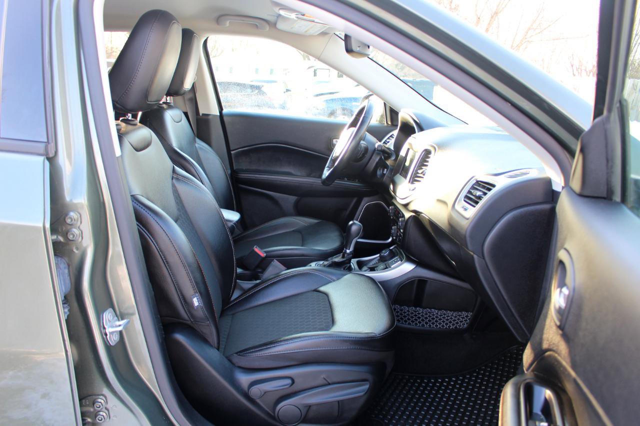 Used 2020 Jeep Compass Latitude w/ Popular Equipment Group image 39