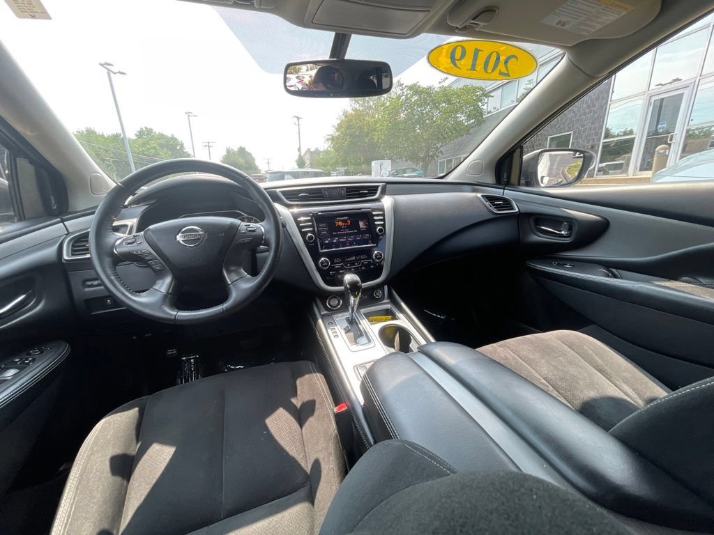 Used 2019 Nissan Murano SV w/ Premium Package AWD/4WD image 12