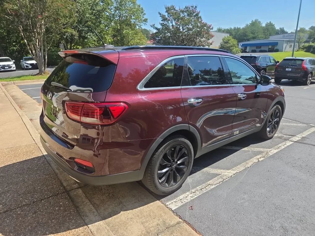 Used 2020 Kia Sorento S FWD image 3