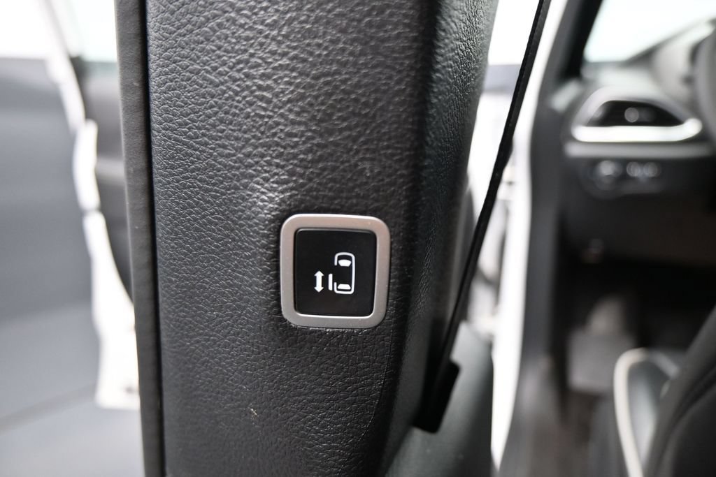 Used 2024 Chrysler Pacifica Limited w/ Uconnect Theater Family Group AWD/4WD image 29